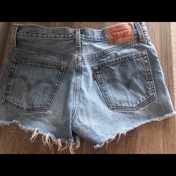 Levi’s 501 origanals short - Picture 2 of 4